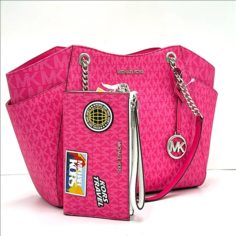 MICHAEL KORS Large Signature Chain Shoulder Tote Bag & Large Wristlet
Dragonfrui - Picture 2 of 16